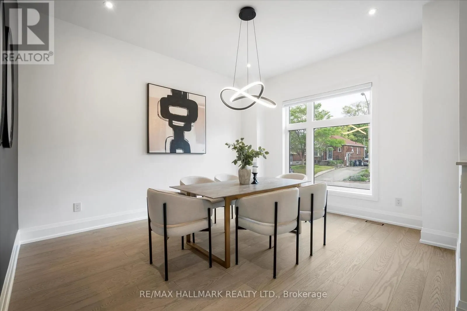 40 MANDERLEY DRIVE