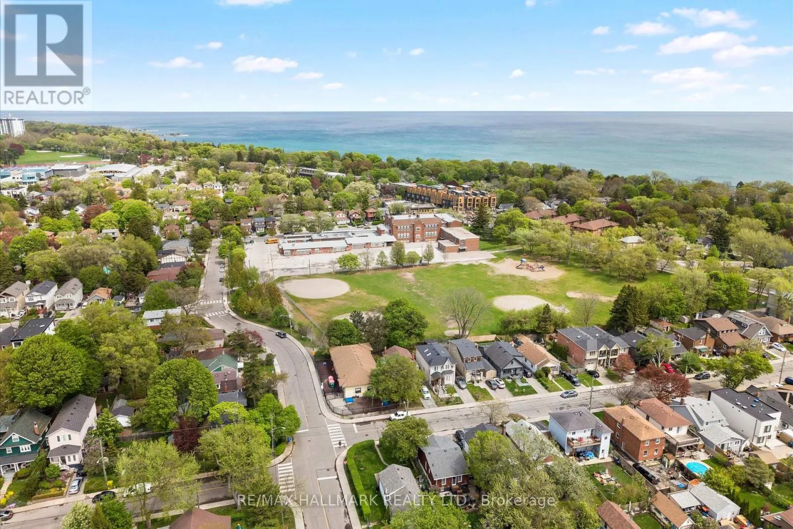 40 MANDERLEY DRIVE