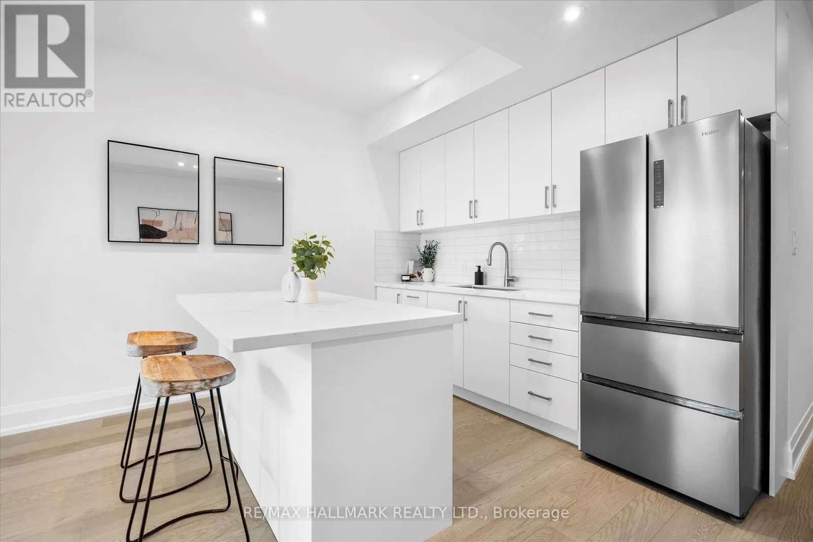 40 MANDERLEY DRIVE