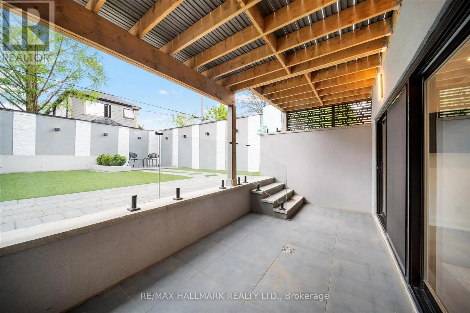 40 MANDERLEY DRIVE