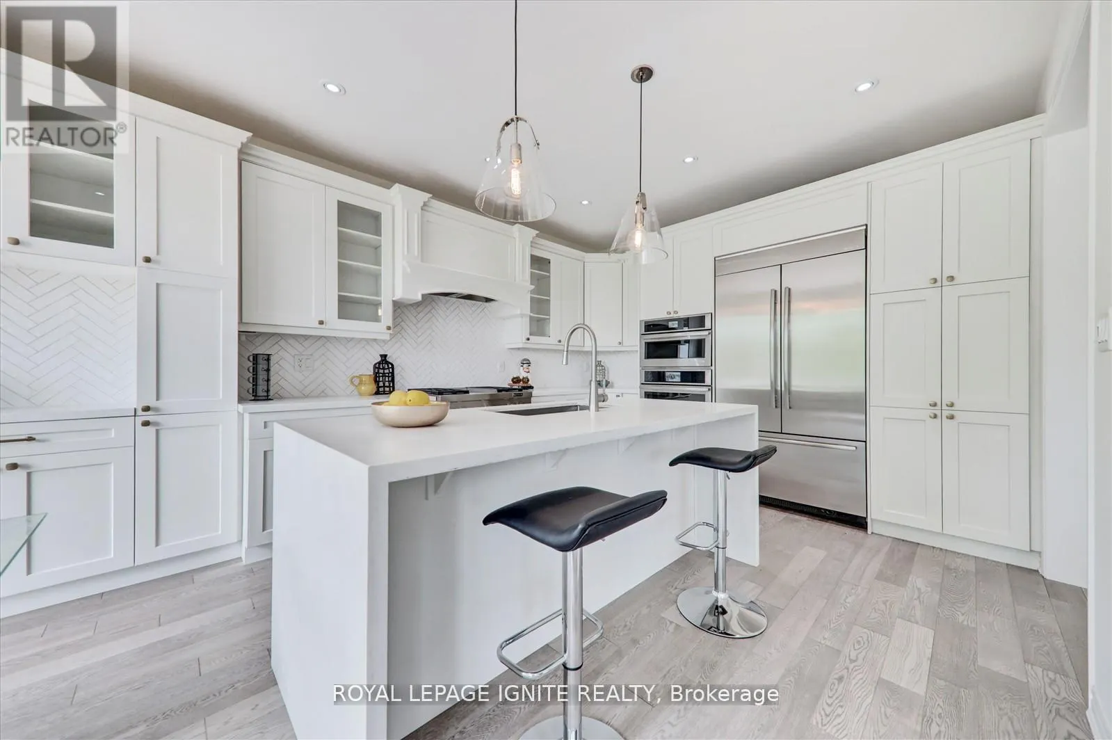 1072 FOXTAIL CRESCENT