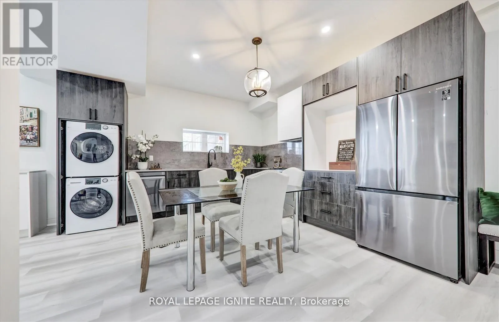 1072 FOXTAIL CRESCENT