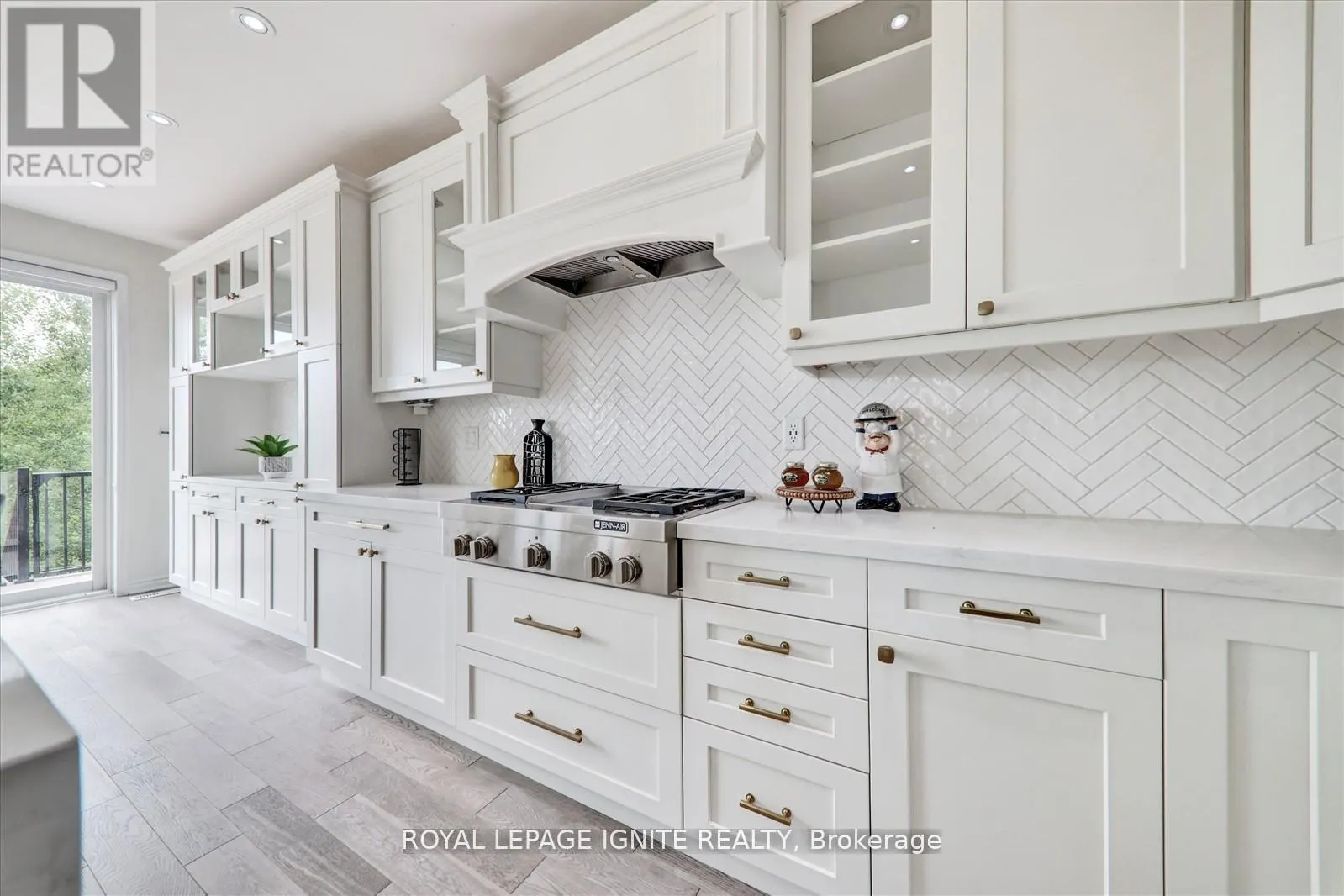 1072 FOXTAIL CRESCENT