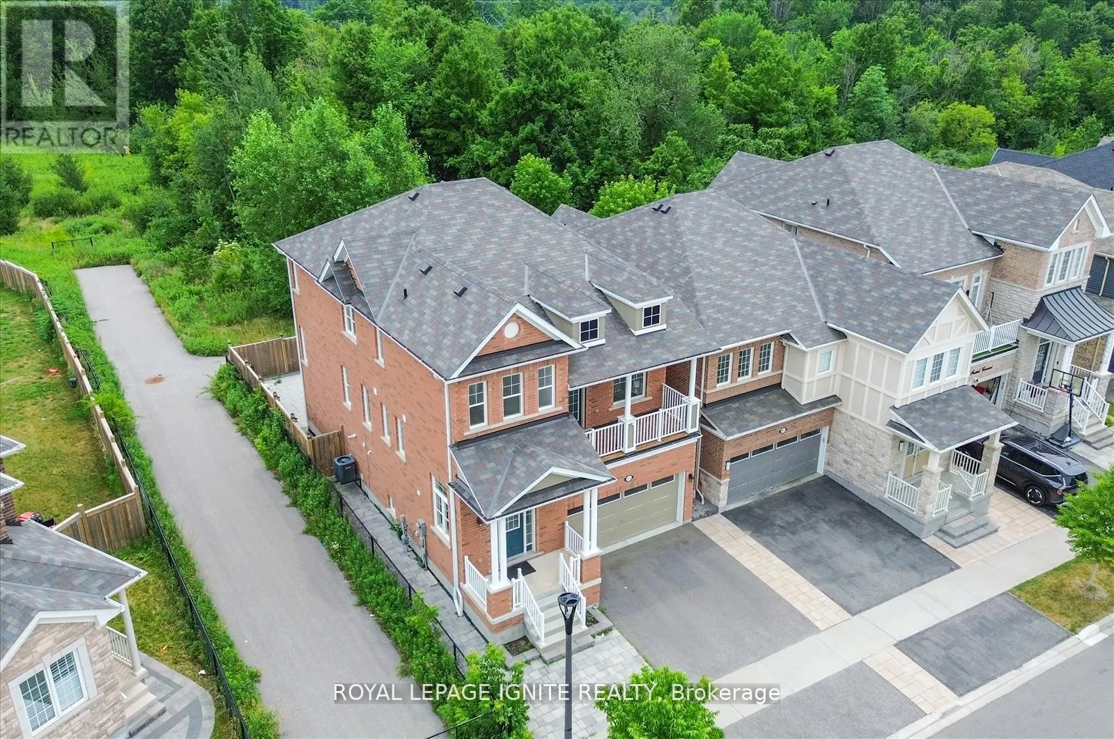 1072 FOXTAIL CRESCENT