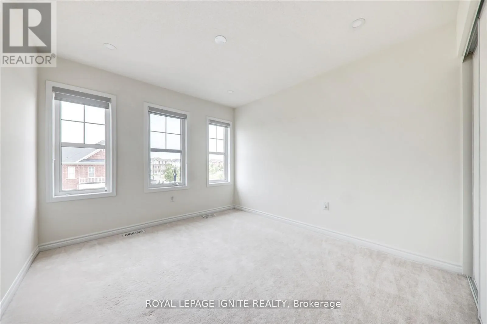 1072 FOXTAIL CRESCENT
