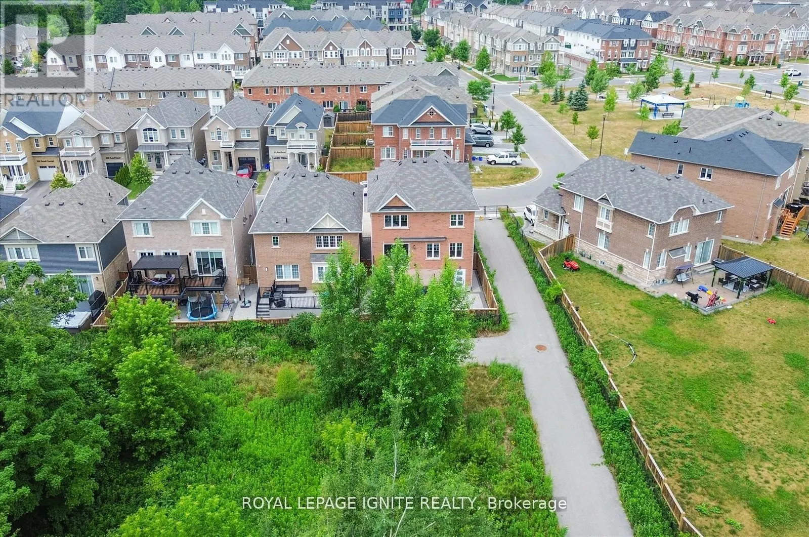 1072 FOXTAIL CRESCENT
