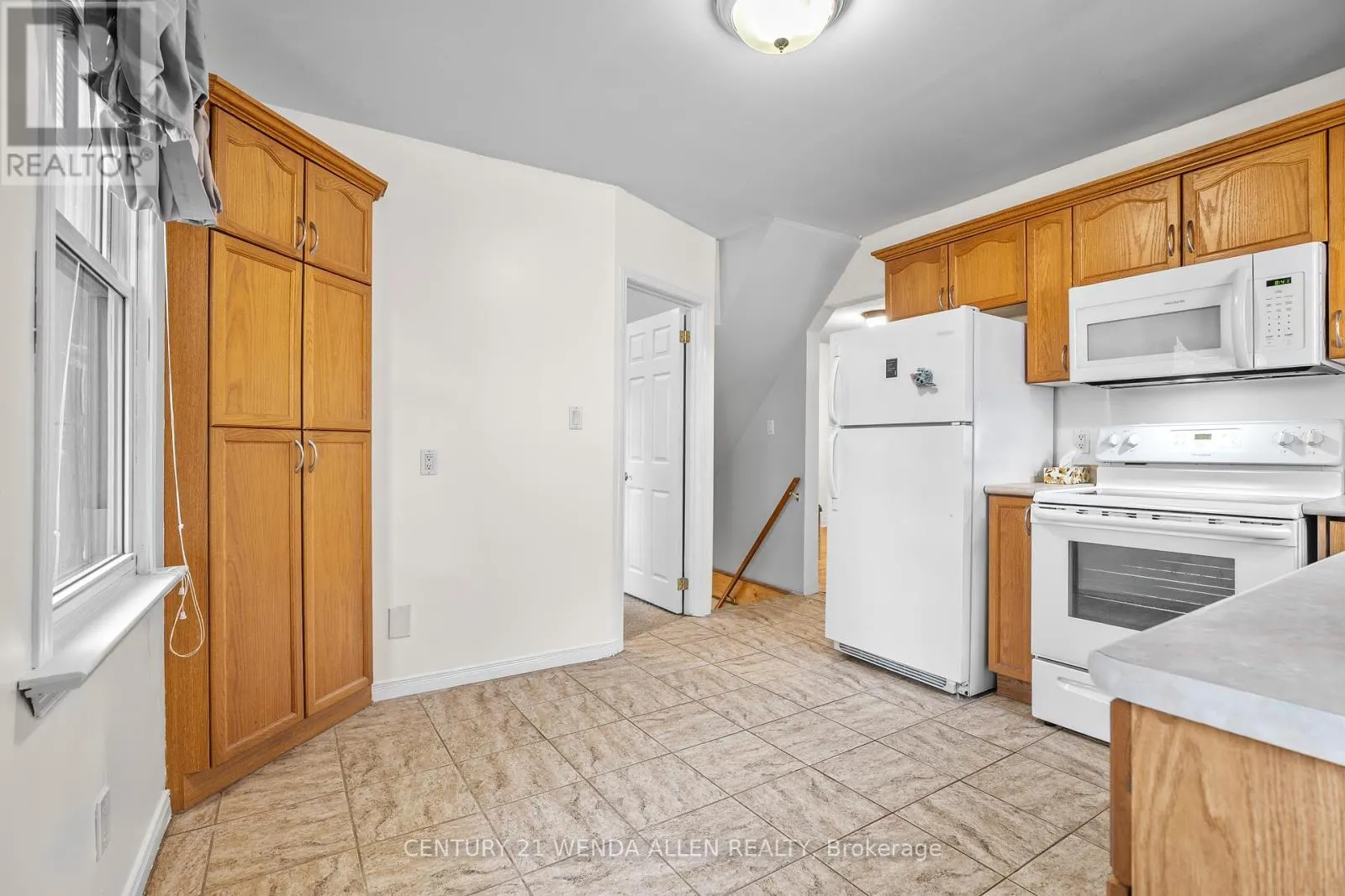 73 MONTRAVE AVENUE