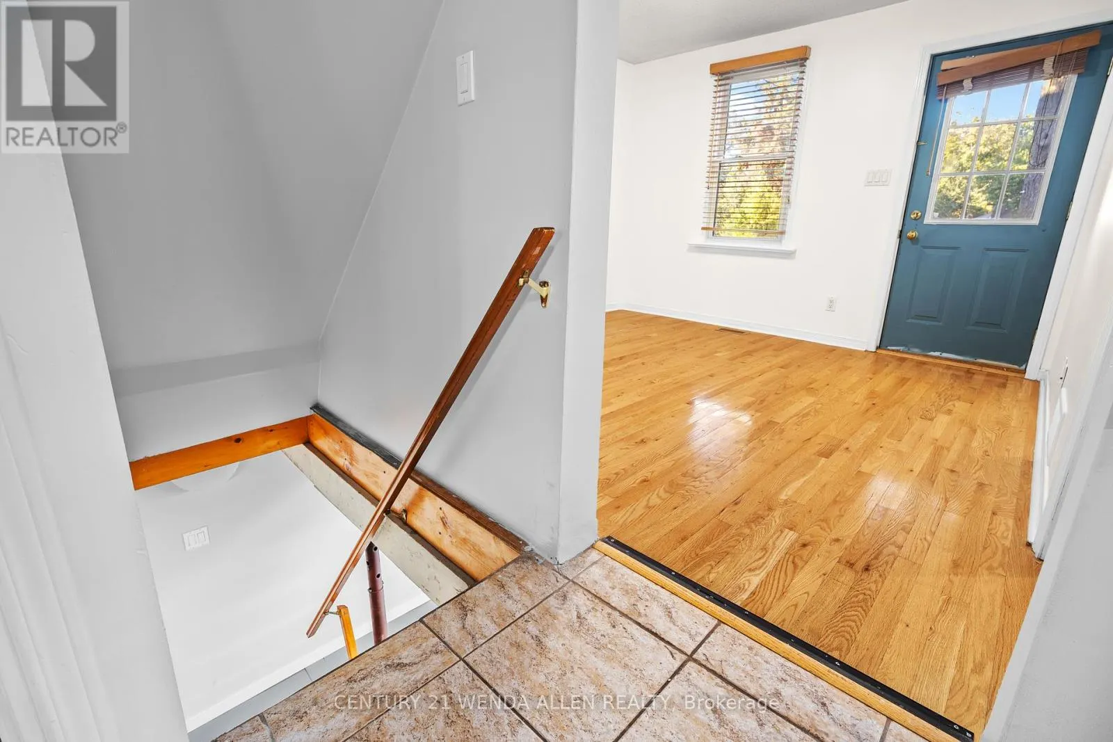 73 MONTRAVE AVENUE