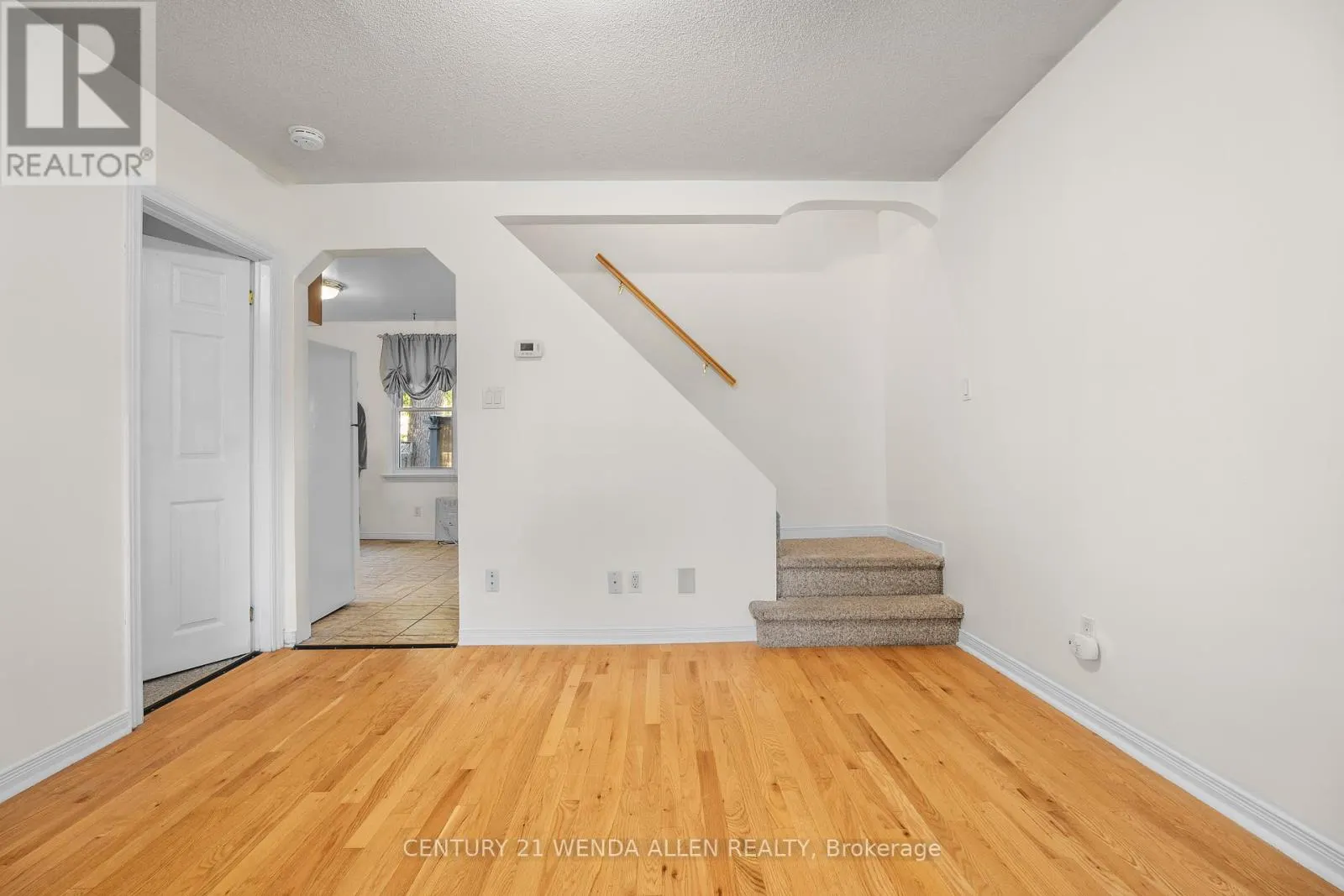 73 MONTRAVE AVENUE