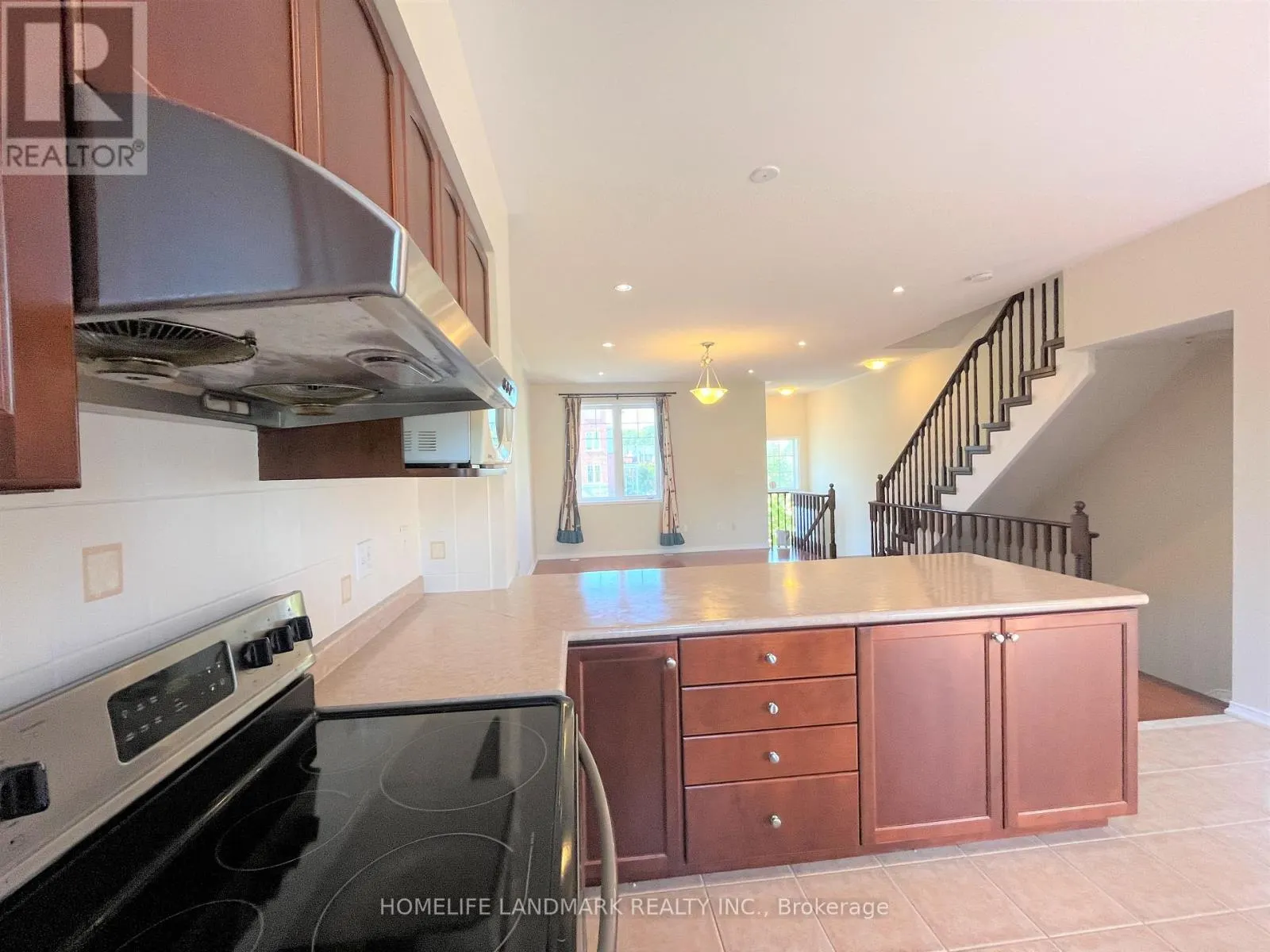 79 JOHN BELL CRESCENT
