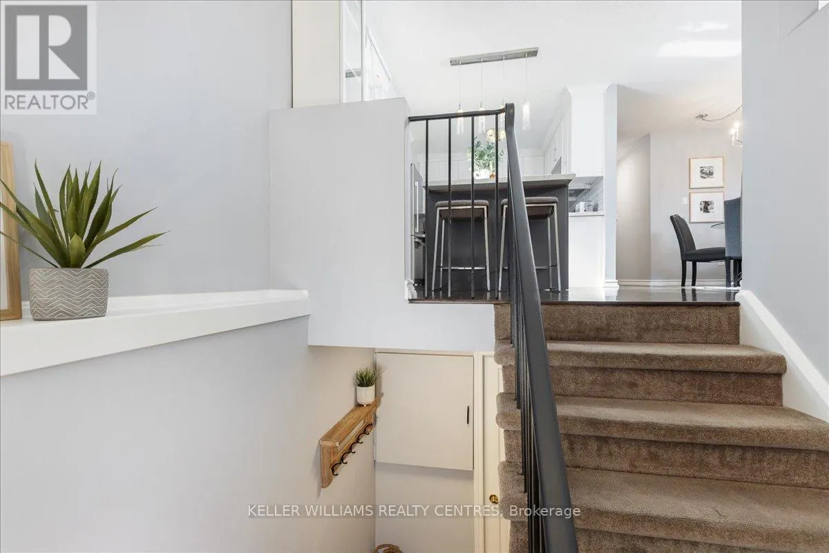 8 FAIRBAIRN COURT