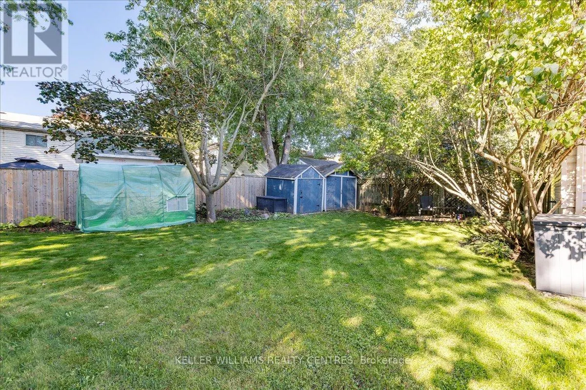 8 FAIRBAIRN COURT