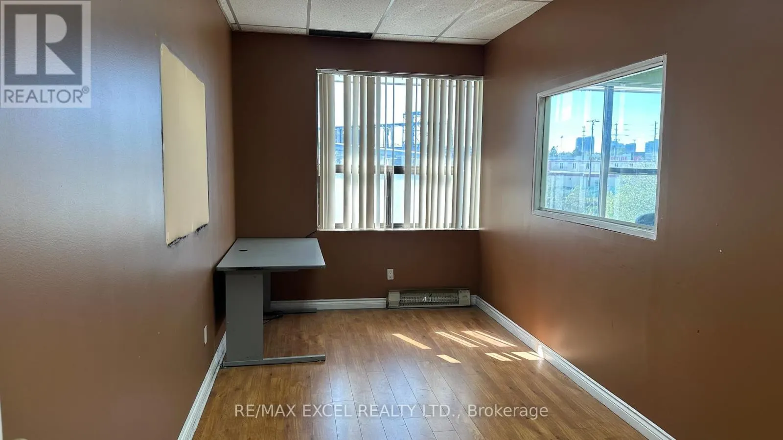 208 - 55 NUGGET AVENUE