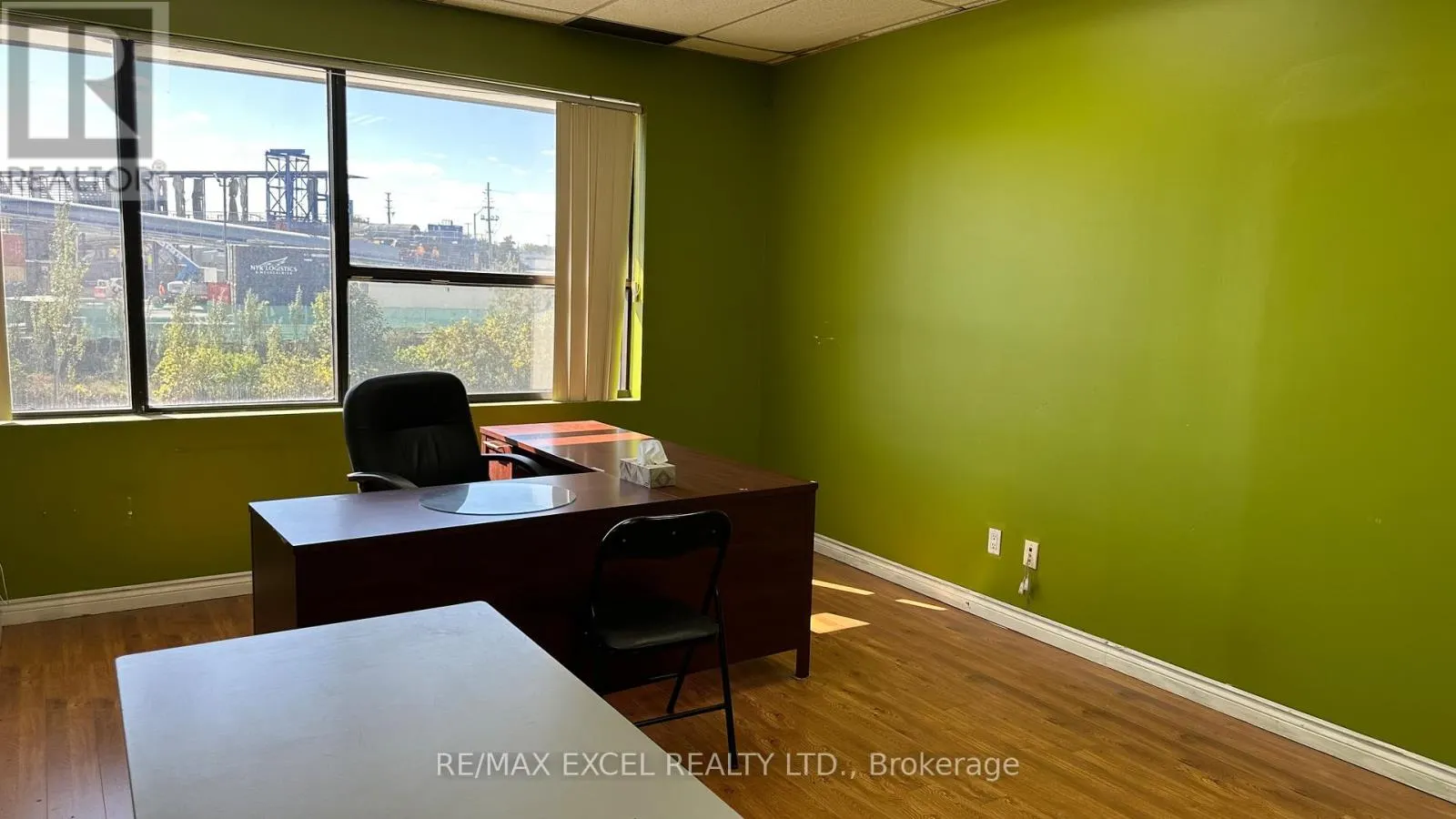 208 - 55 NUGGET AVENUE