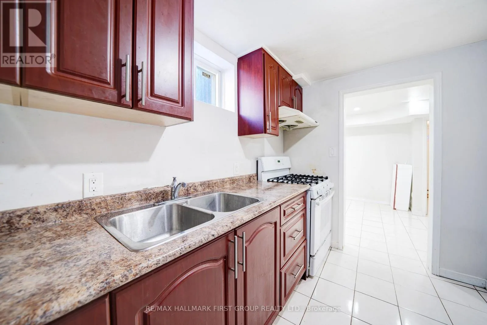 5 CLARESHOLME DRIVE