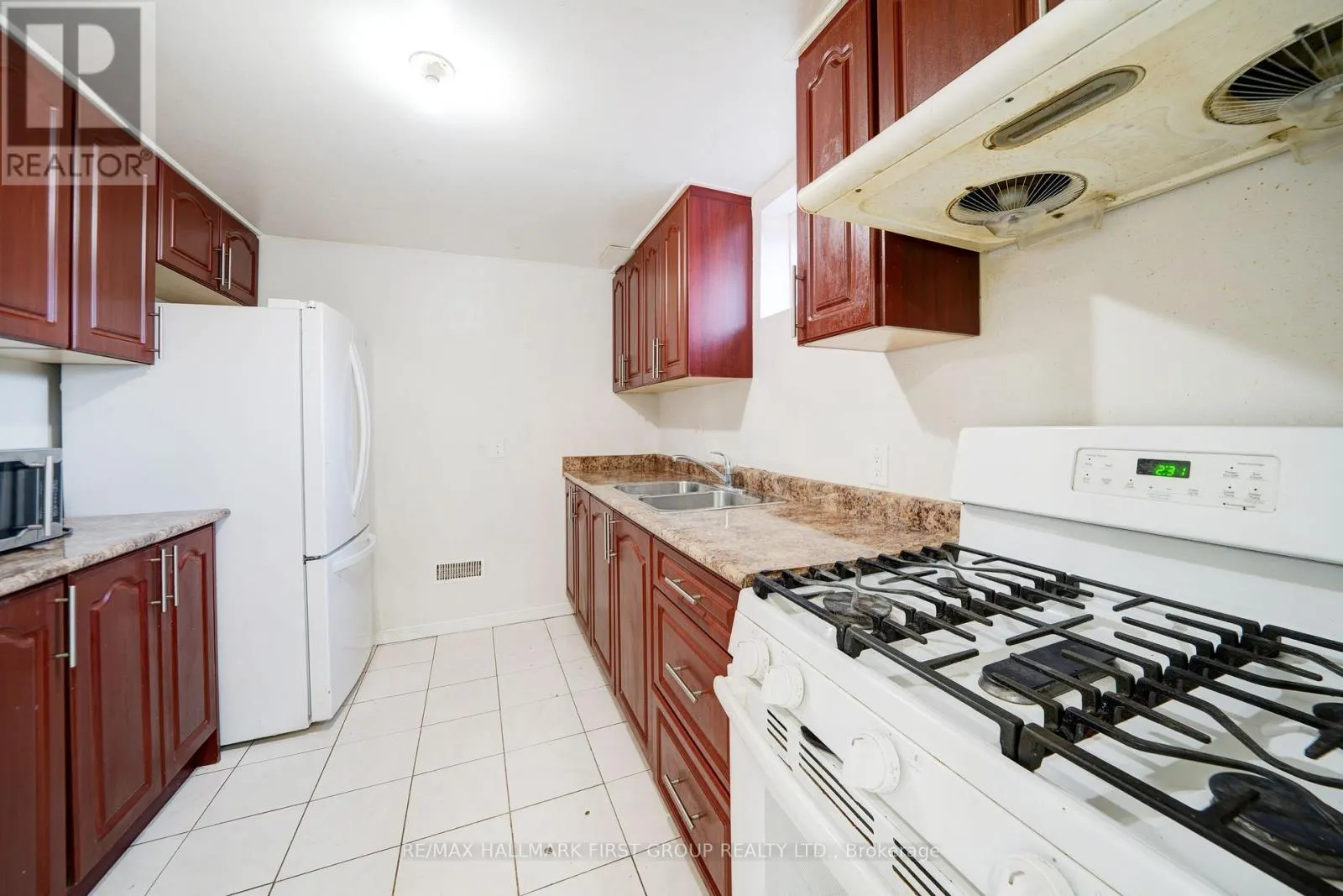 5 CLARESHOLME DRIVE