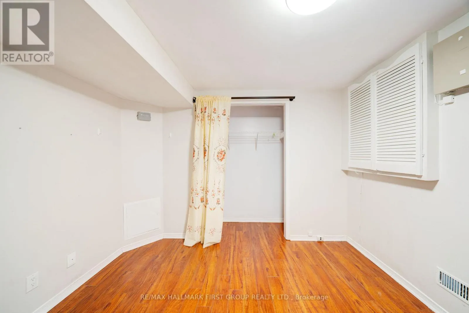 5 CLARESHOLME DRIVE