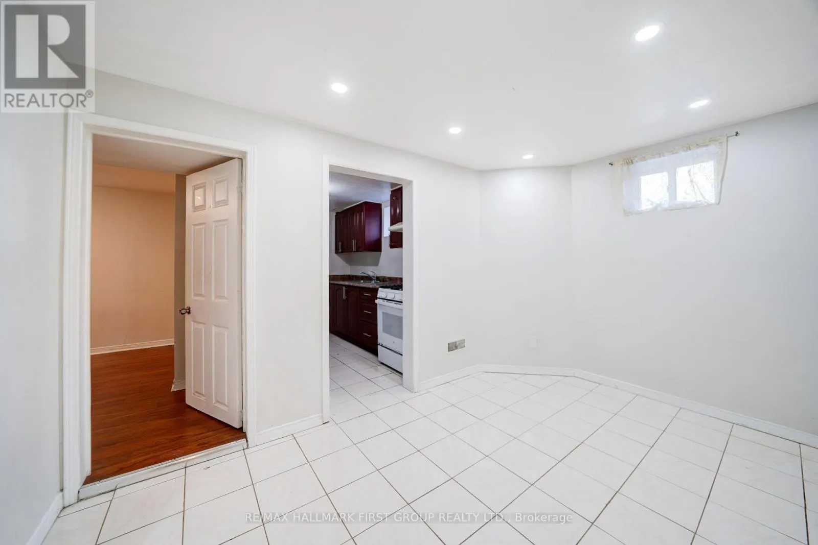 5 CLARESHOLME DRIVE
