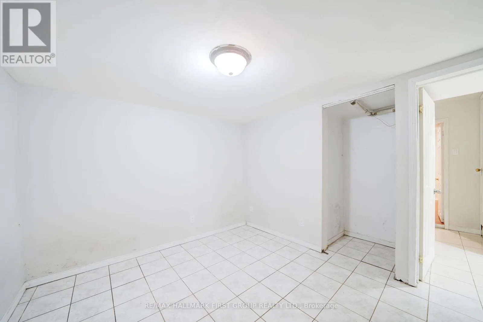5 CLARESHOLME DRIVE