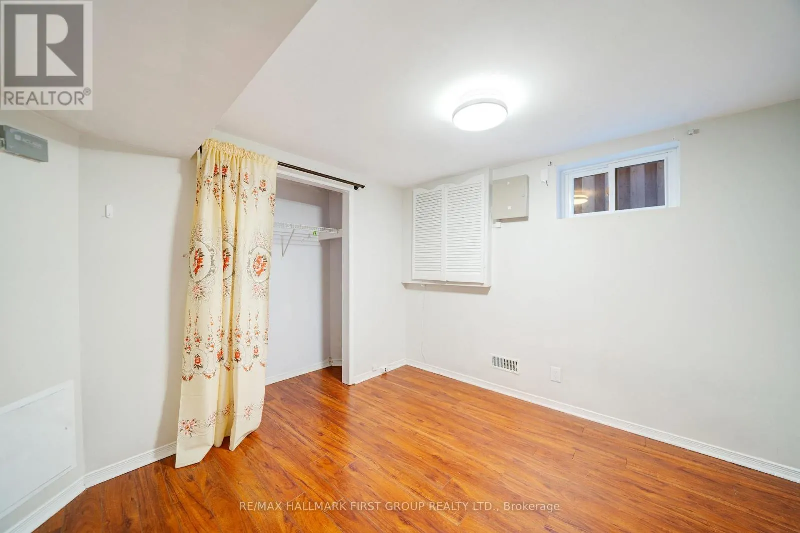 5 CLARESHOLME DRIVE