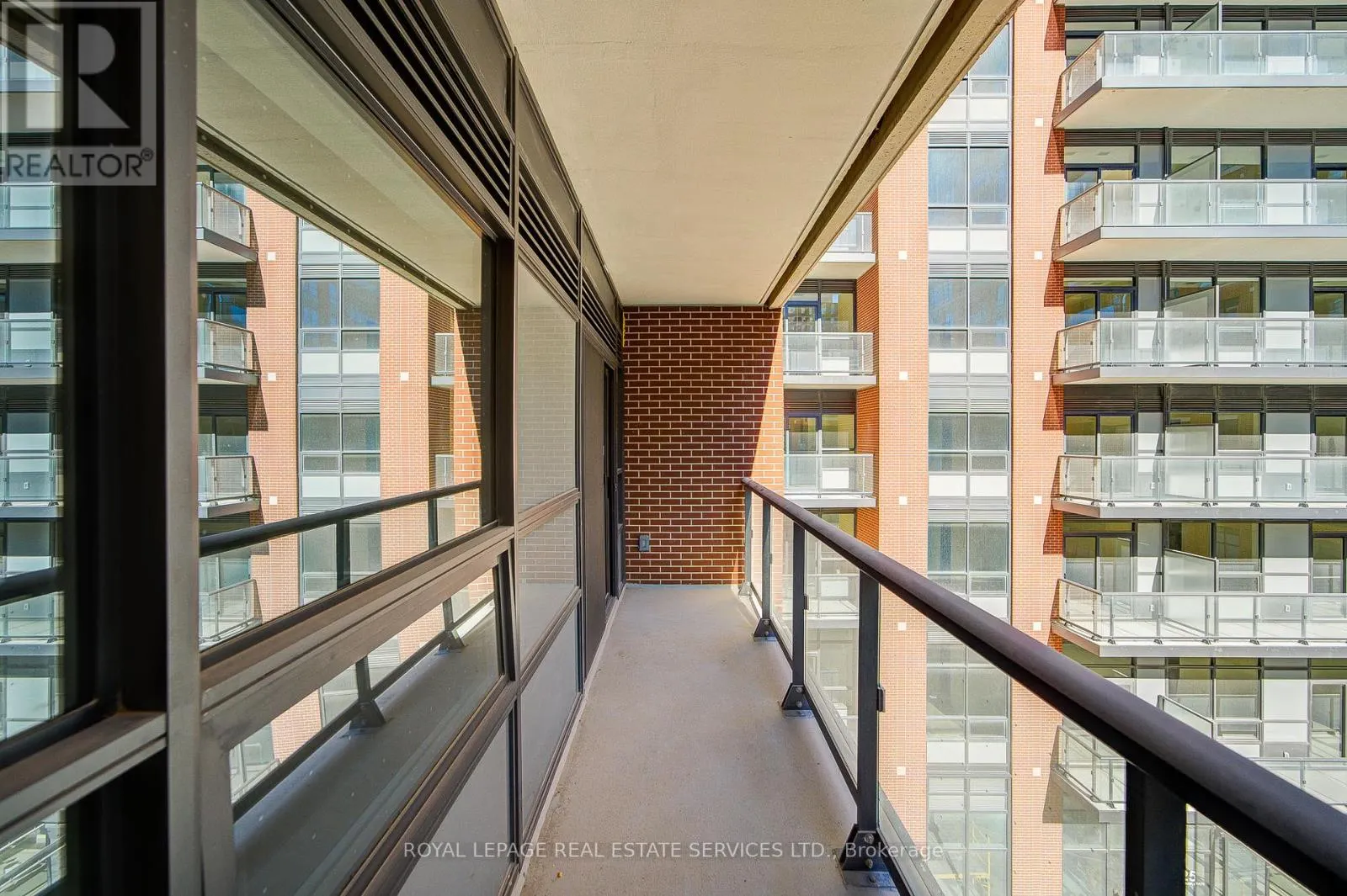 404 - 3260 SHEPPARD AVENUE E