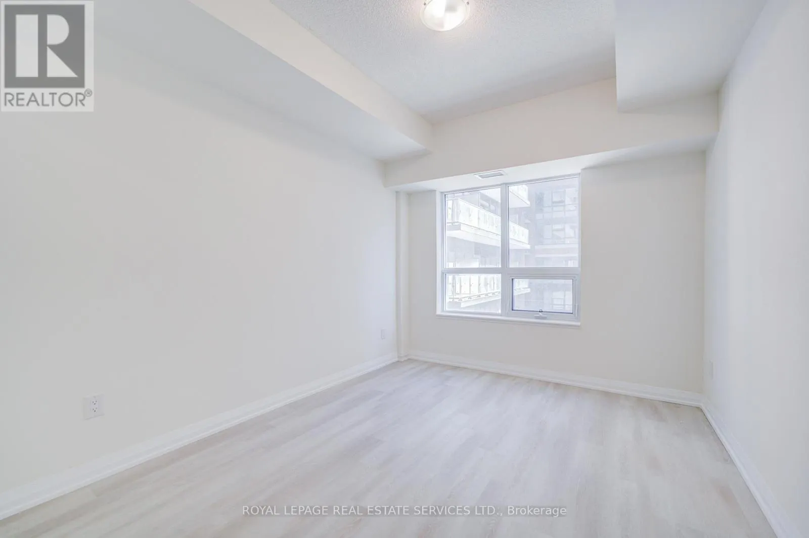 404 - 3260 SHEPPARD AVENUE E