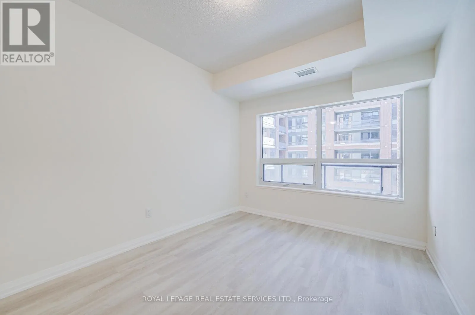 404 - 3260 SHEPPARD AVENUE E