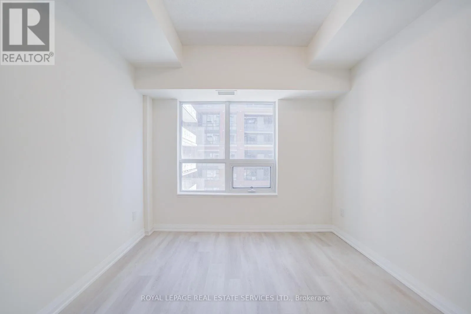 404 - 3260 SHEPPARD AVENUE E