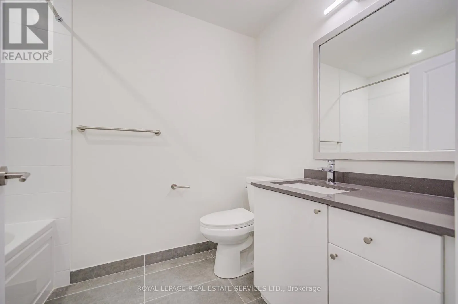 404 - 3260 SHEPPARD AVENUE E