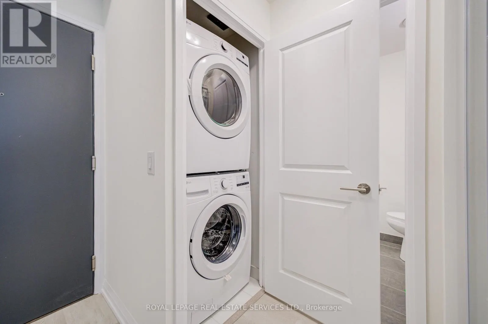 404 - 3260 SHEPPARD AVENUE E