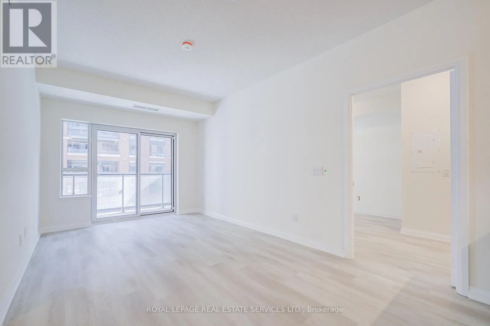 404 - 3260 SHEPPARD AVENUE E