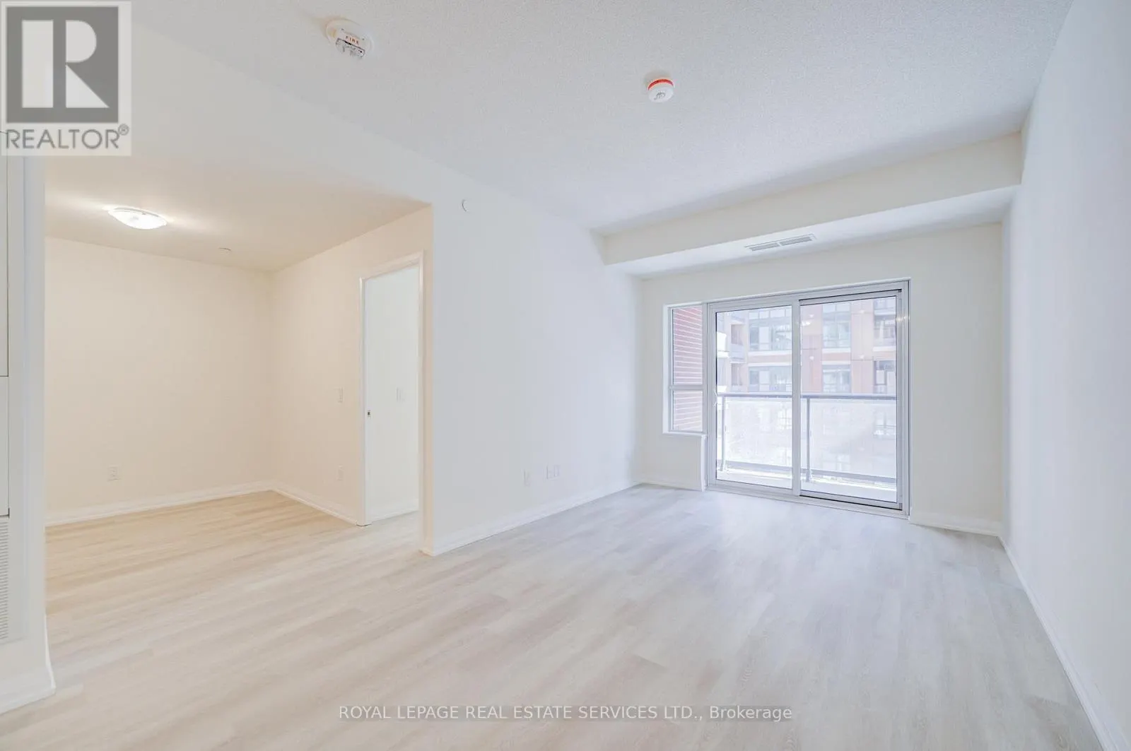 404 - 3260 SHEPPARD AVENUE E