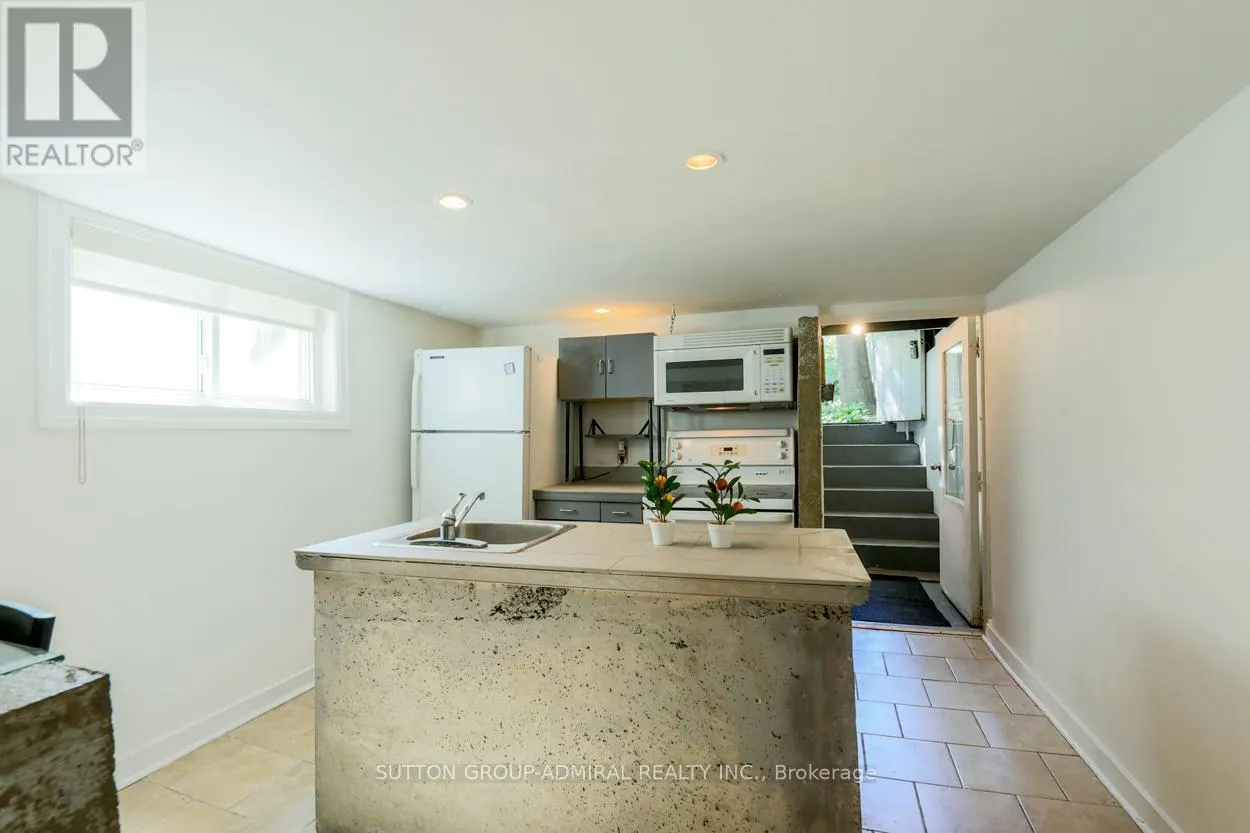 BSMT - 70 CARLAW AVENUE