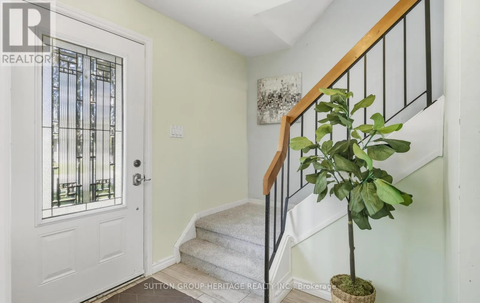 29 GLENMOUNT COURT