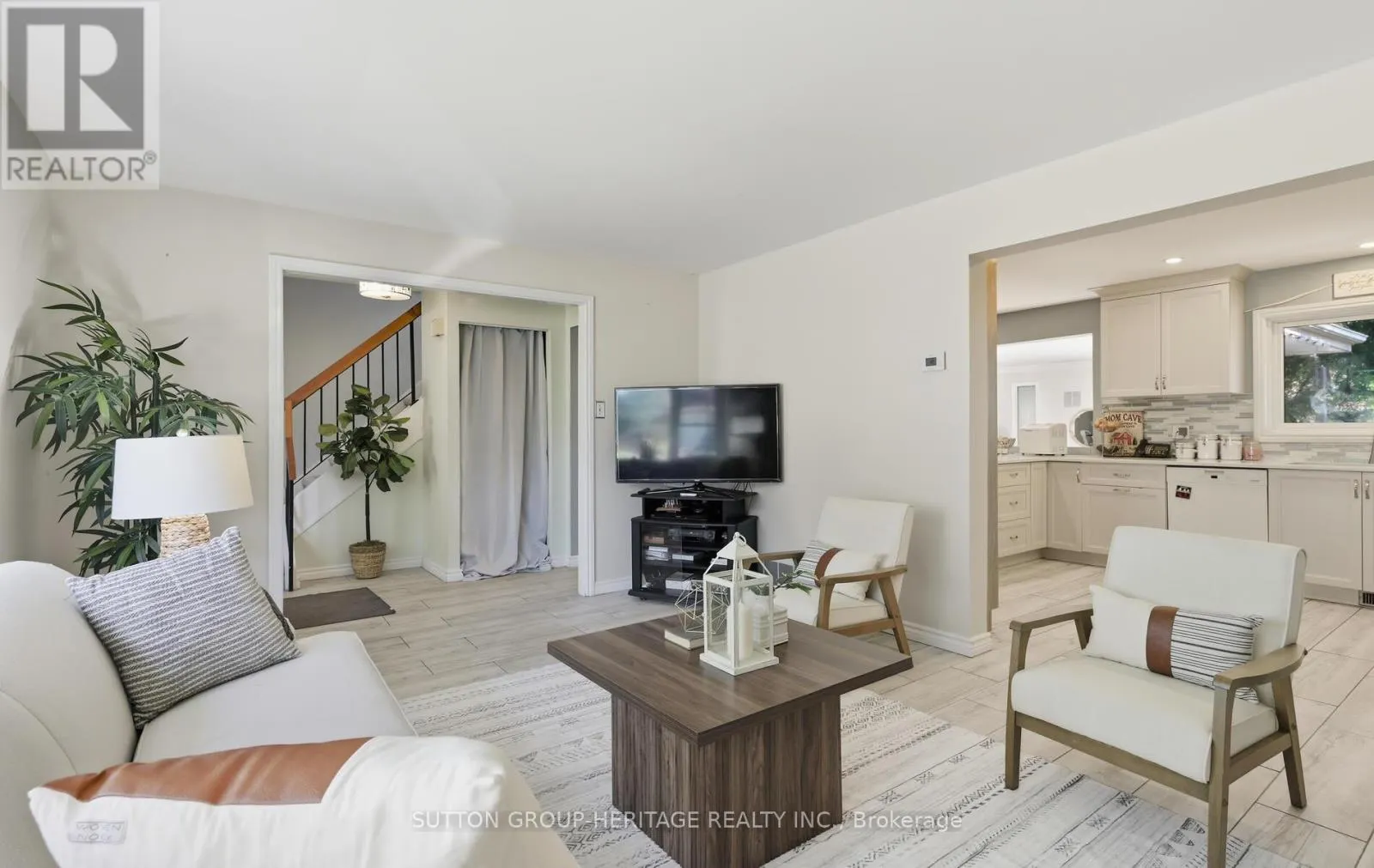 29 GLENMOUNT COURT