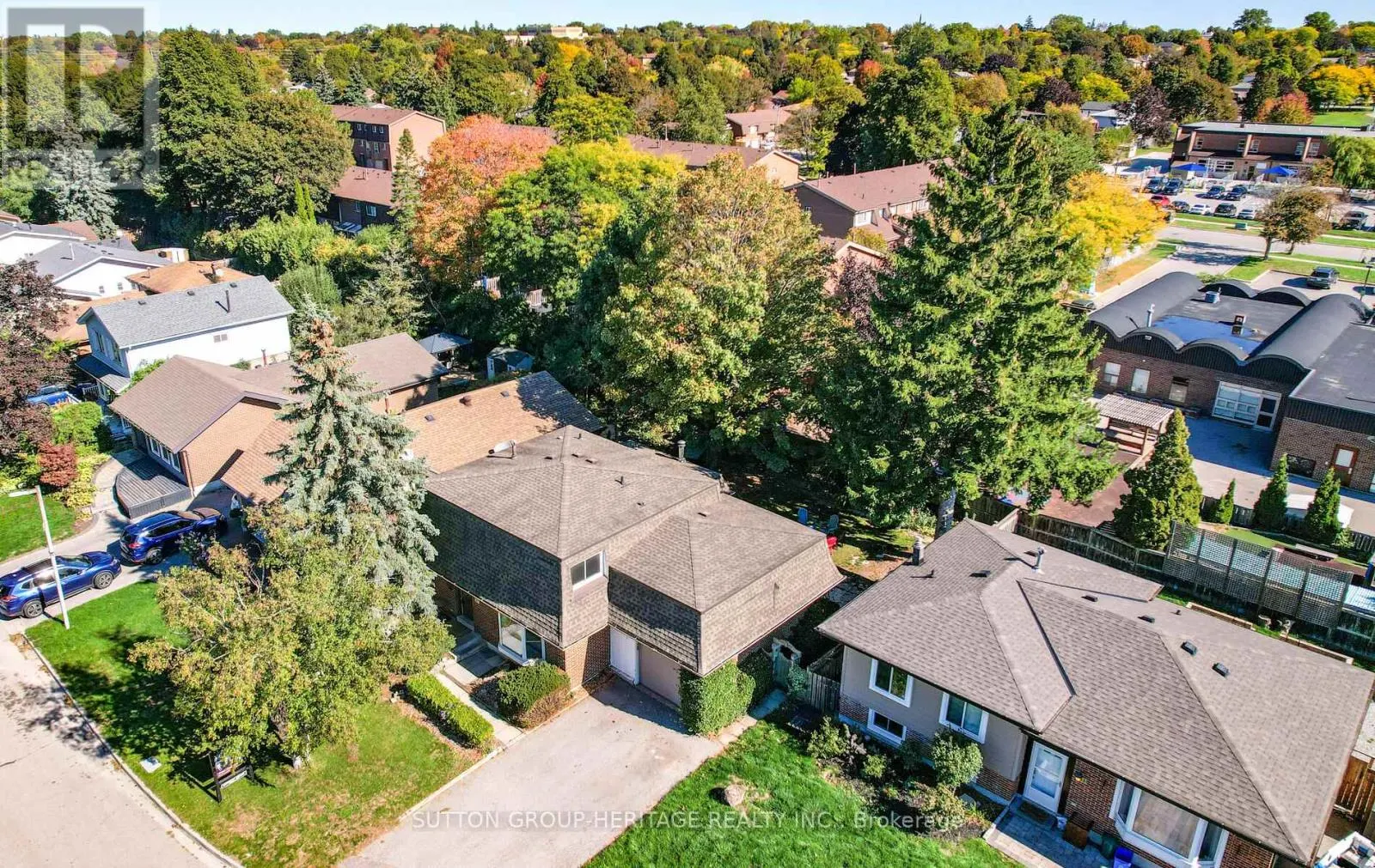 29 GLENMOUNT COURT