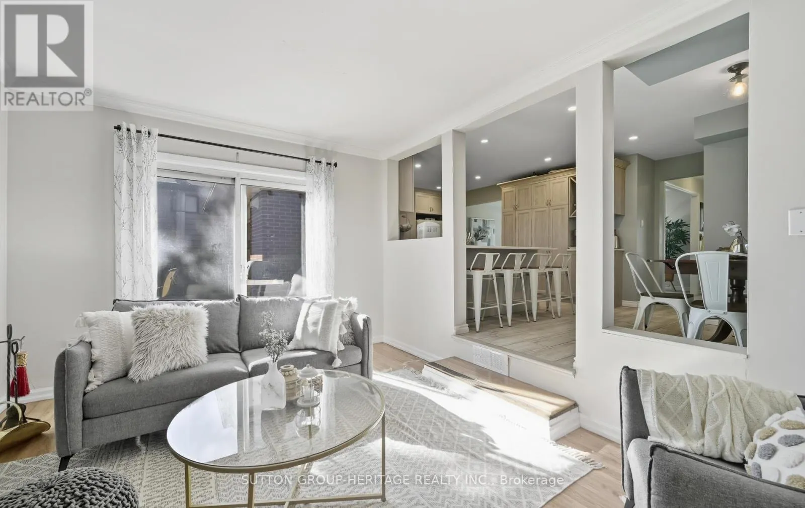 29 GLENMOUNT COURT