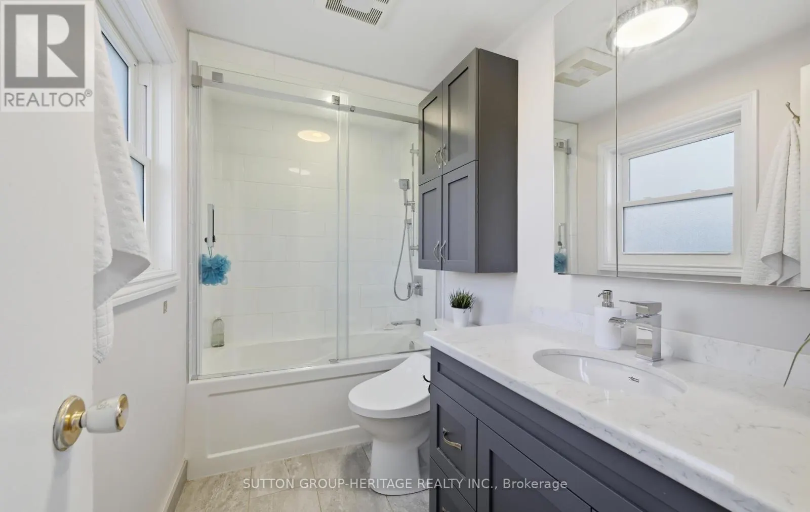 29 GLENMOUNT COURT