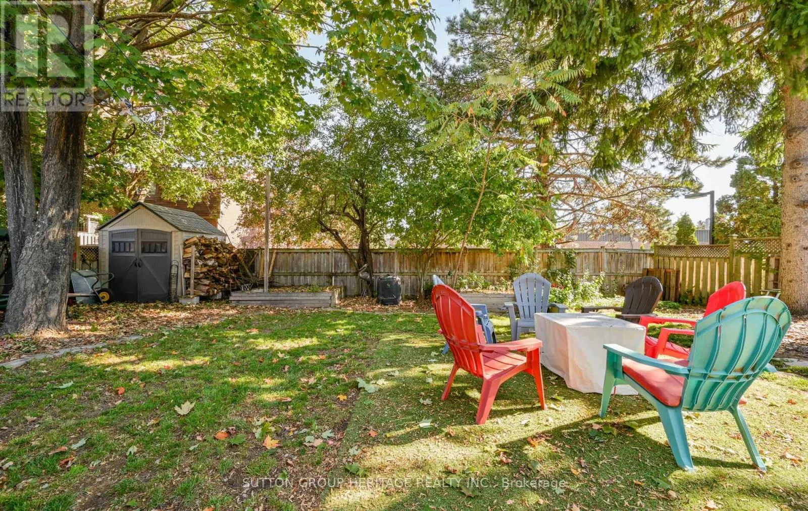 29 GLENMOUNT COURT