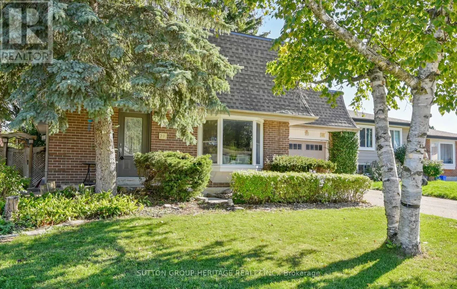 29 GLENMOUNT COURT