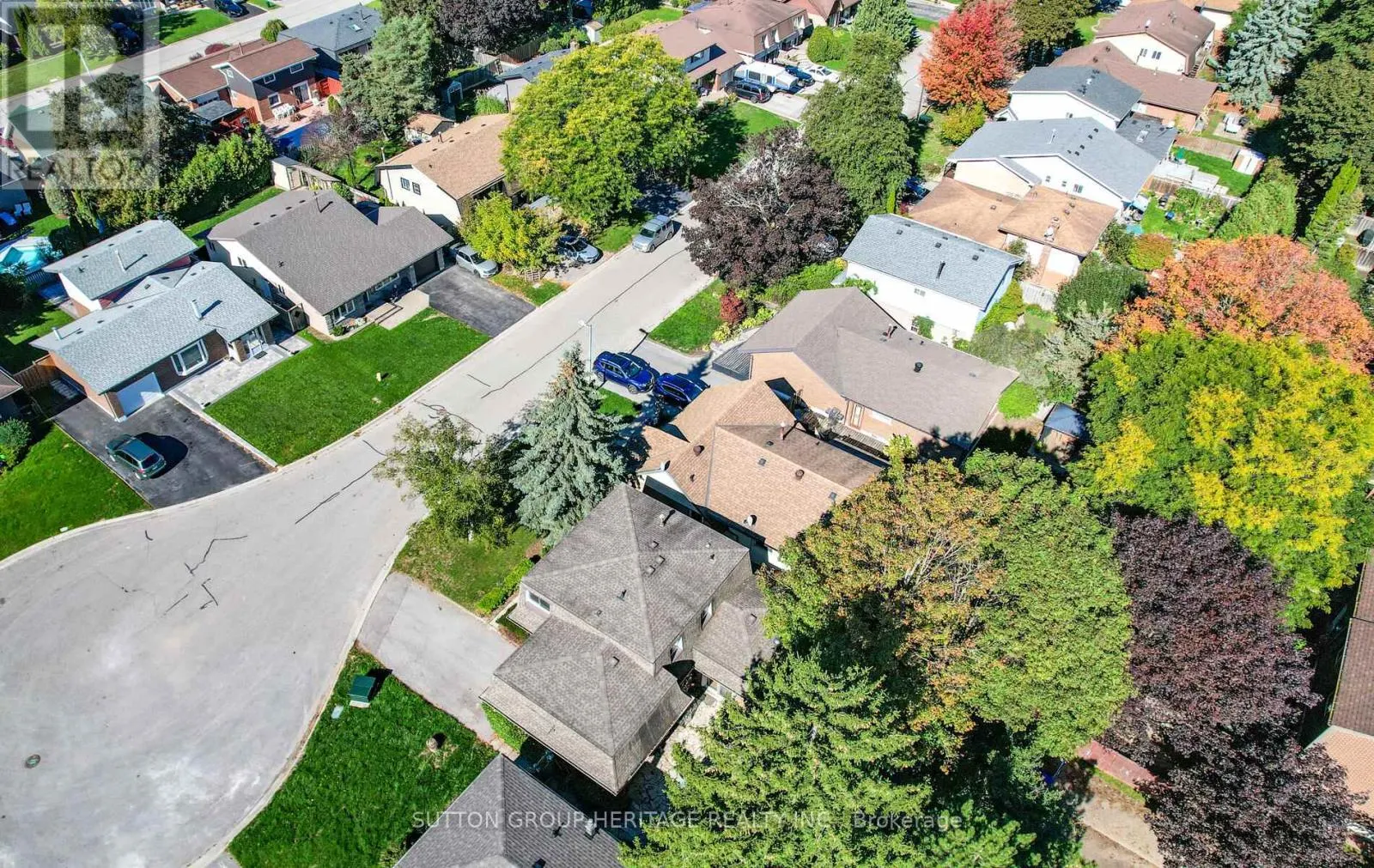 29 GLENMOUNT COURT