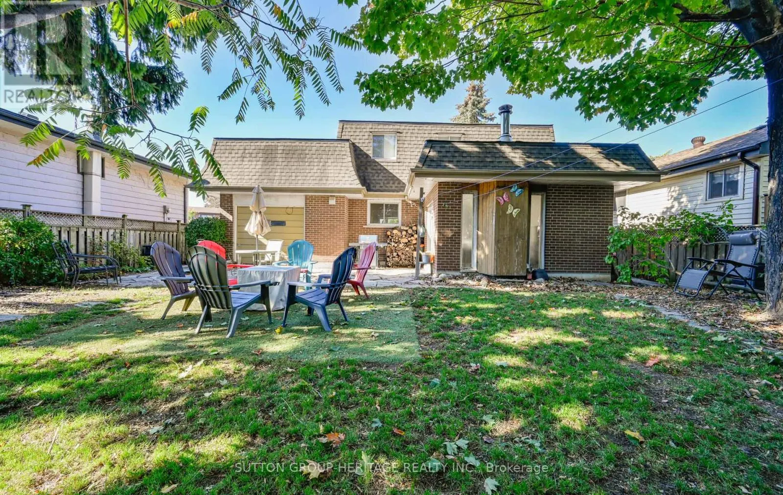 29 GLENMOUNT COURT