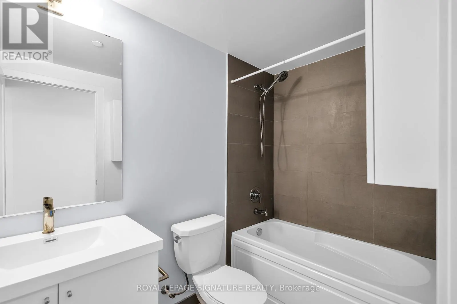 2020 - 2550 SIMCOE STREET