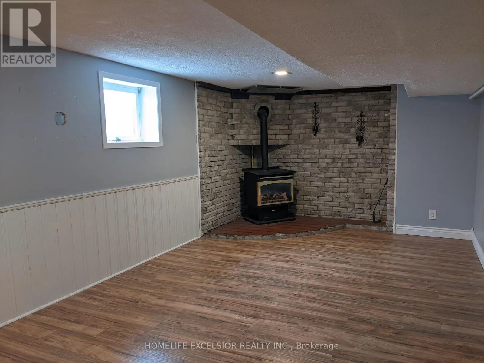 1478 SIMCOE STREET N
