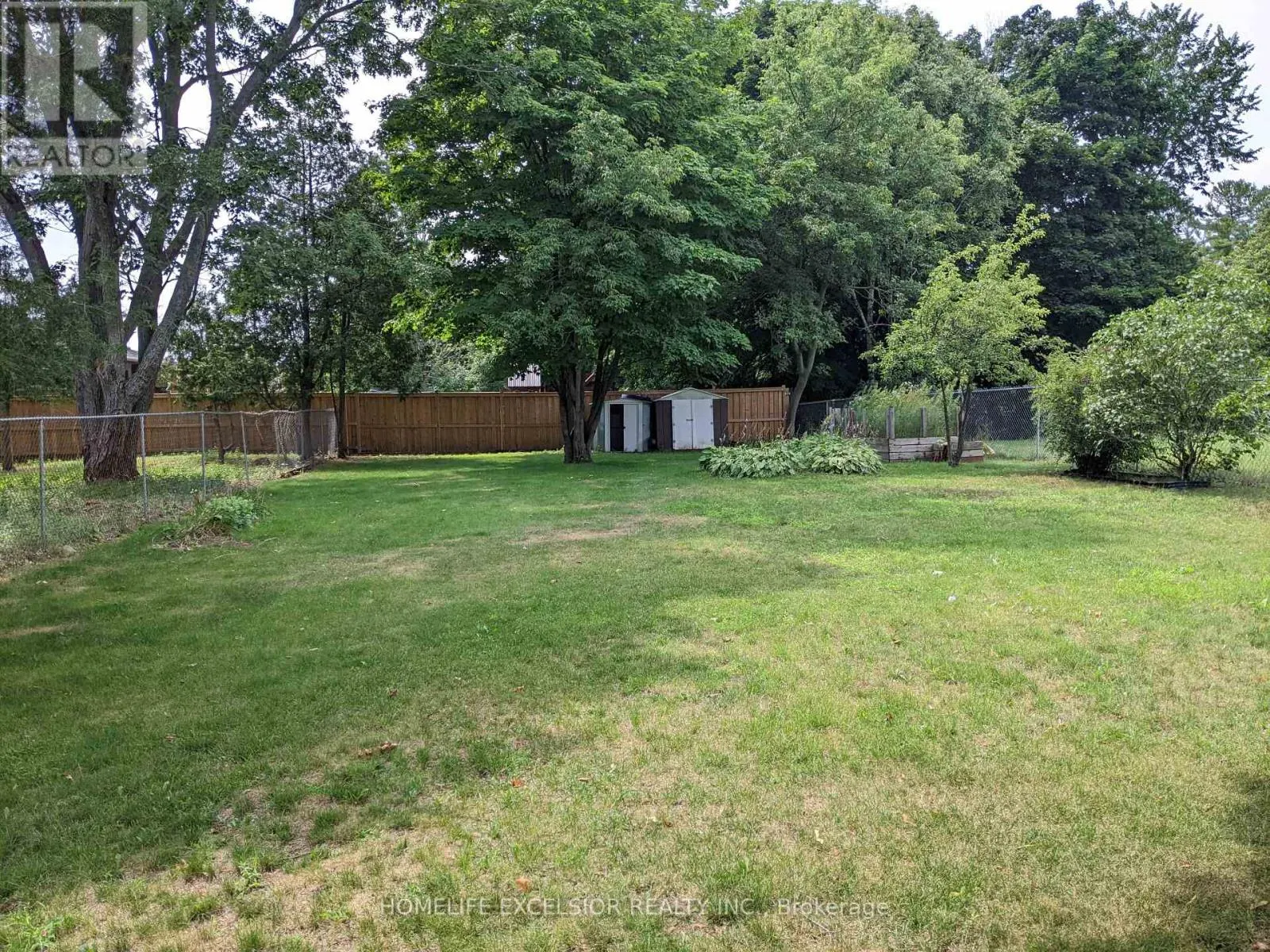 1478 SIMCOE STREET N
