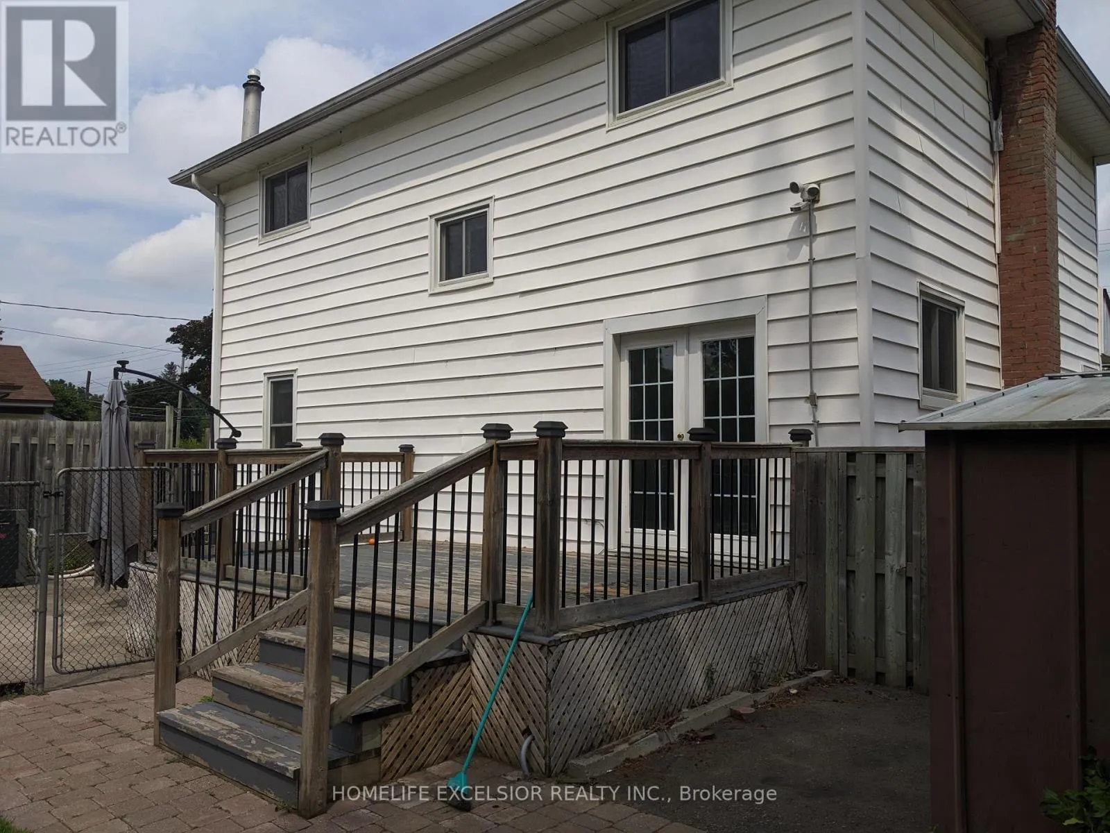 1478 SIMCOE STREET N