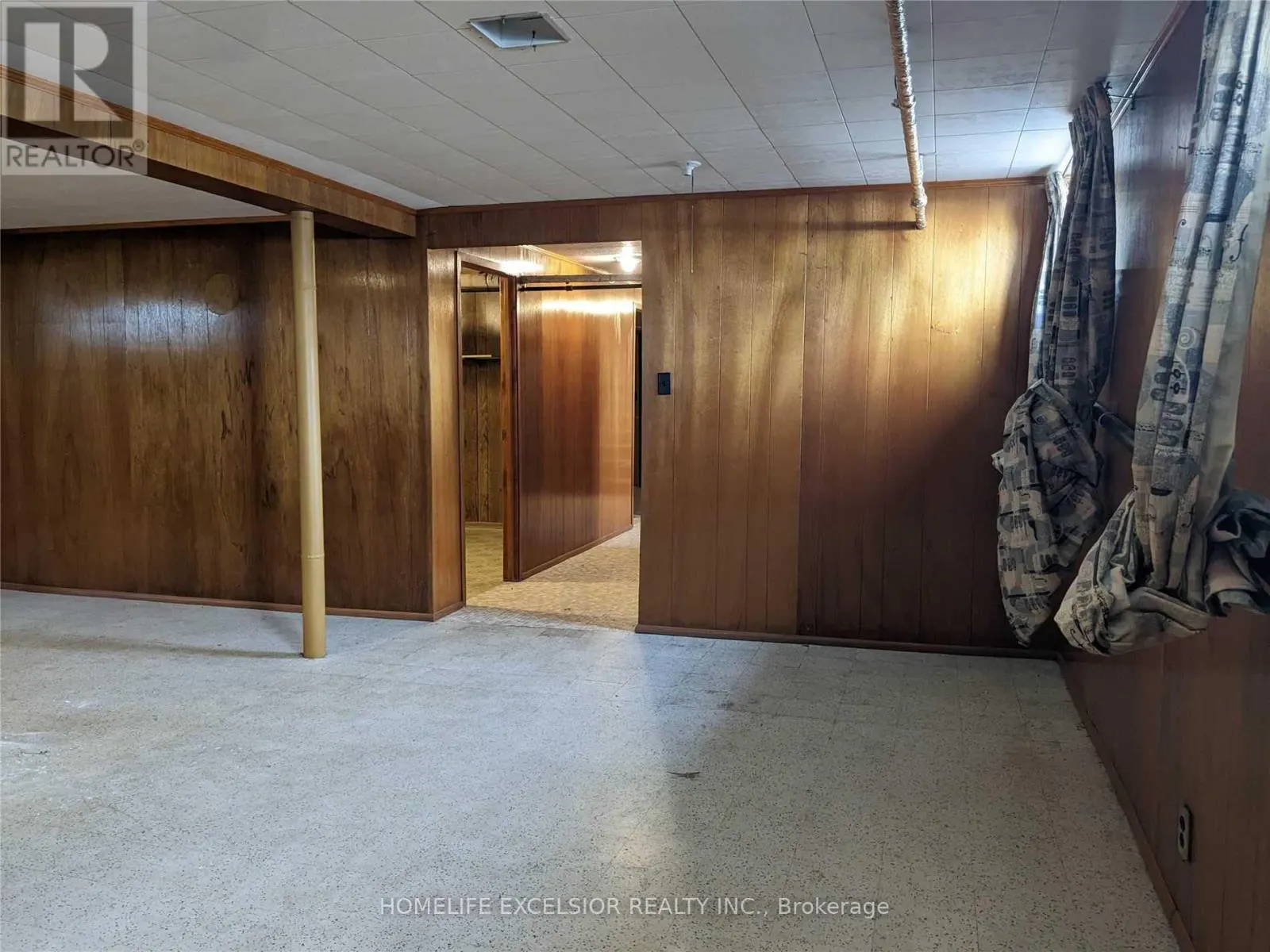 1482 SIMCOE STREET N