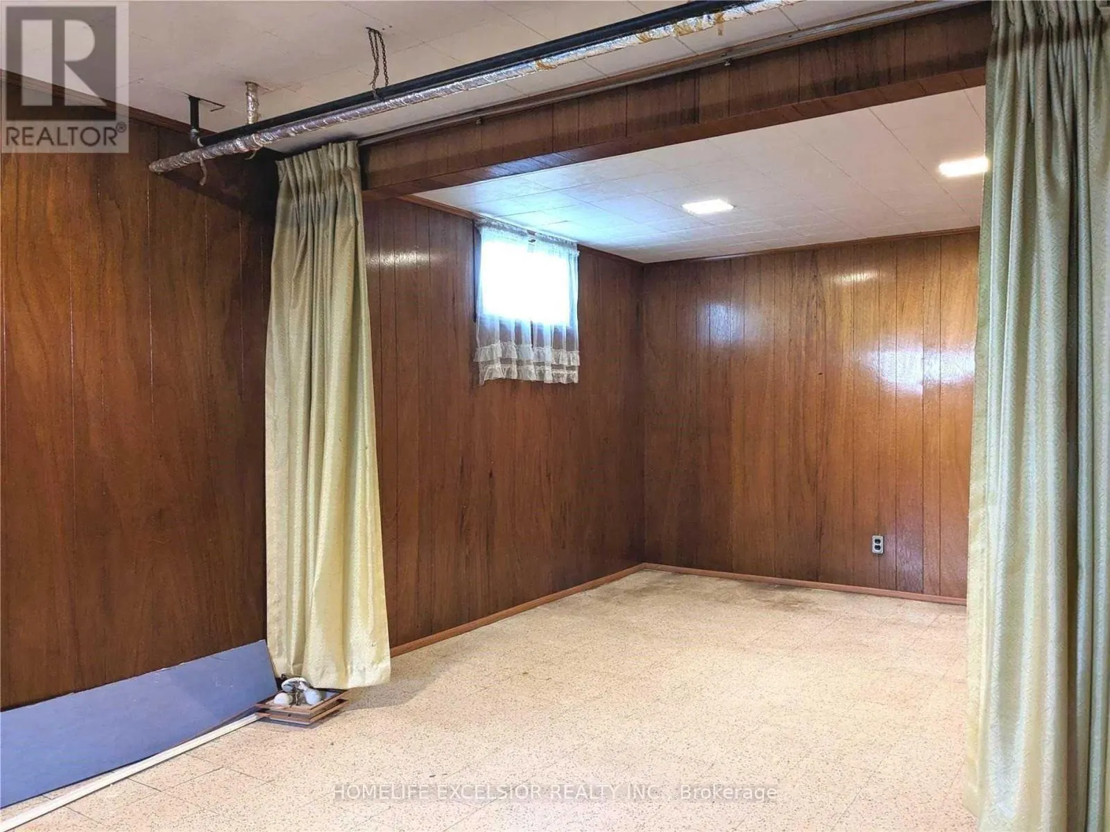 1482 SIMCOE STREET N