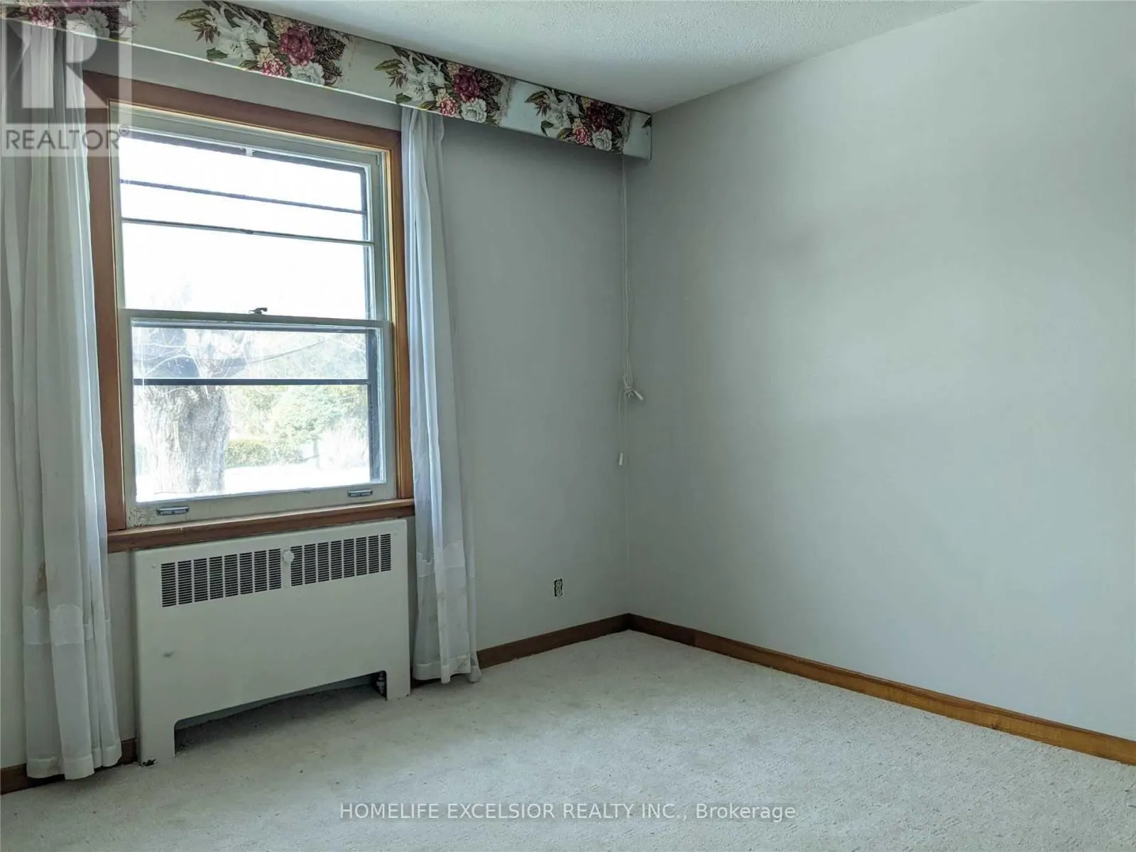 1482 SIMCOE STREET N