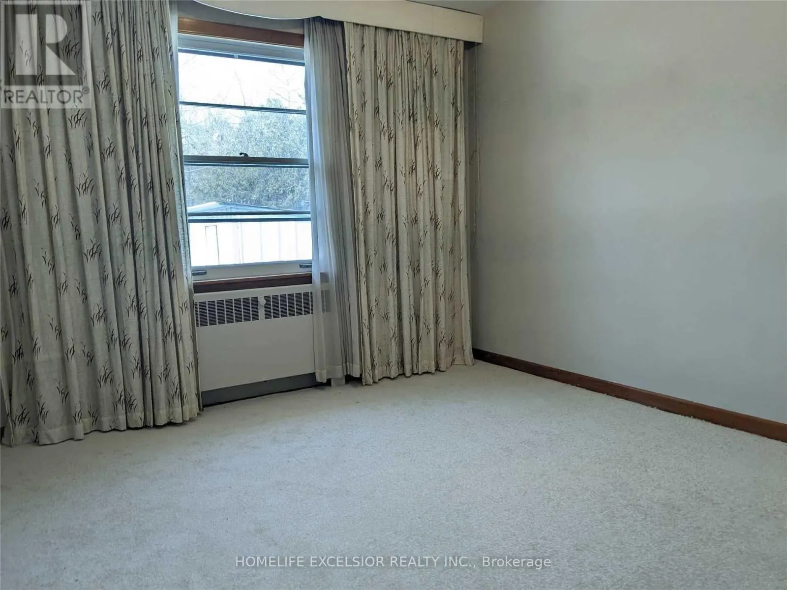 1482 SIMCOE STREET N